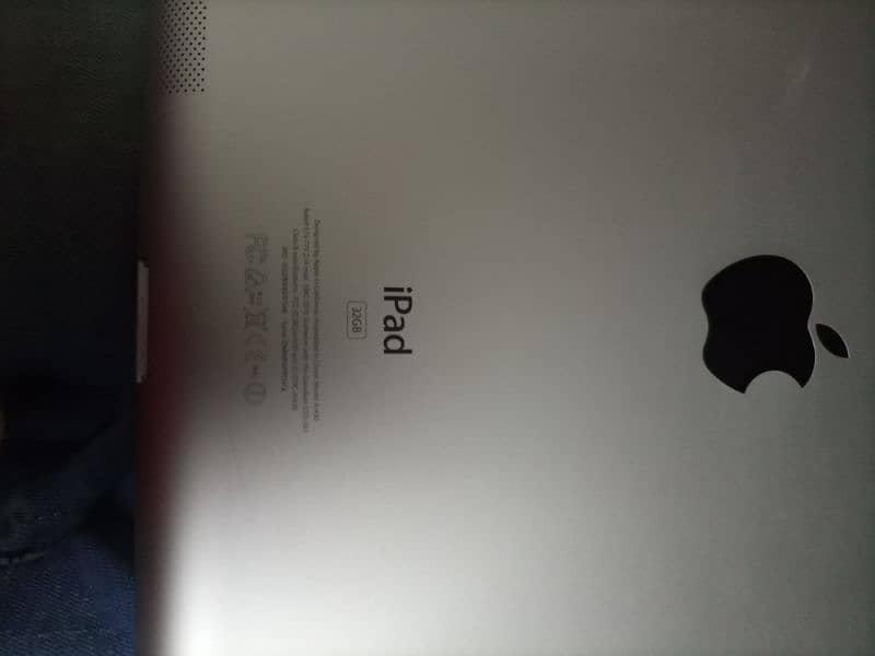 iPad 3rd Generation With Cable 6