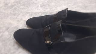 leather shoes size 8 or 9 /4243