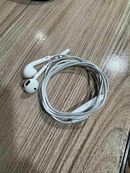 iphone lightning handfree original 100% 0