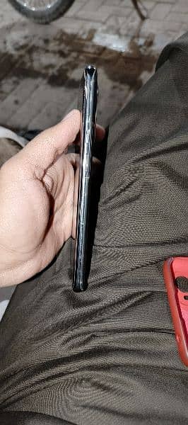 OnePlus 9pro 5g 8 . . 256 6