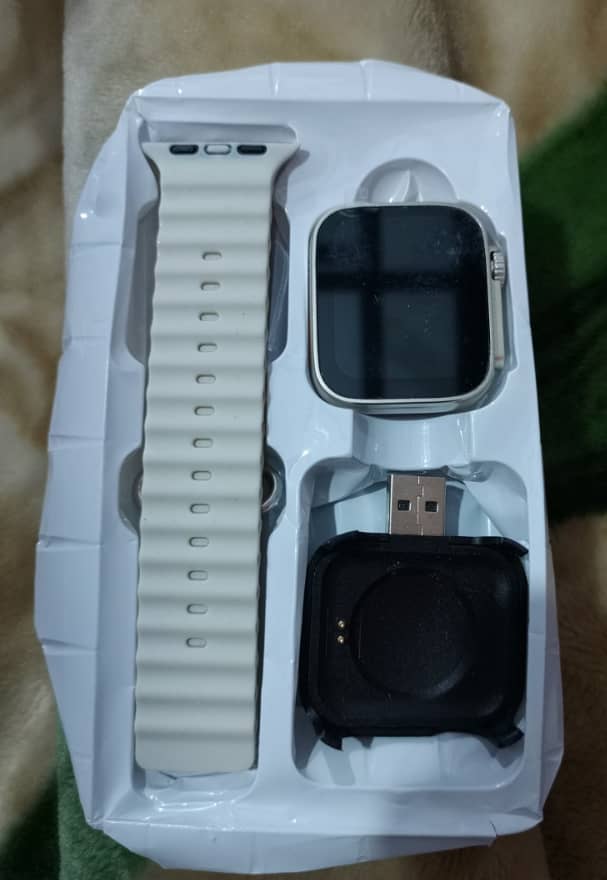 i8 ultra Max smartwatch series Bluetooth call waterproof 2
