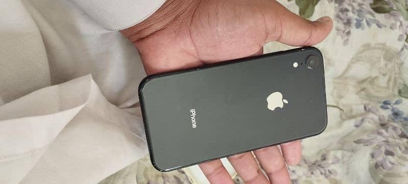 I phone xr 64gb PTA approved 0