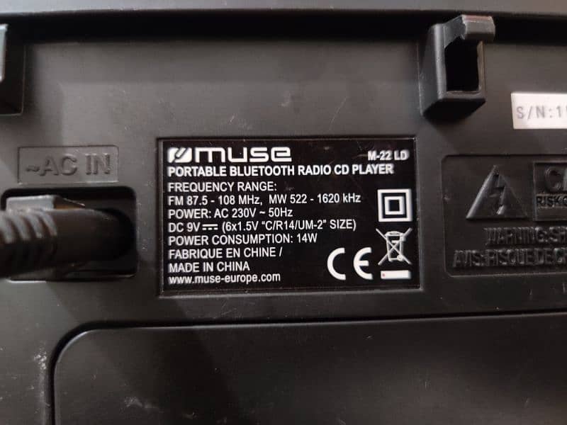 Muse M-22 Bluetooth, MP3 CD Player with FM and Aux. music system, 3