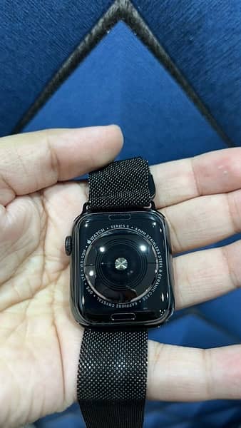 Apple Watch Series 5 Stainless Steel 94% BH 1