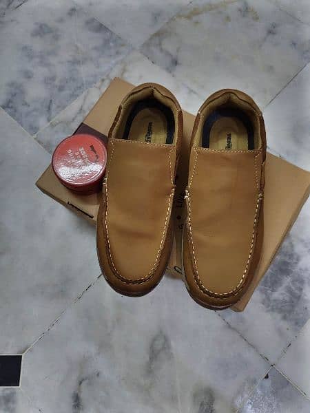 Bata leather shoes size 8" 2