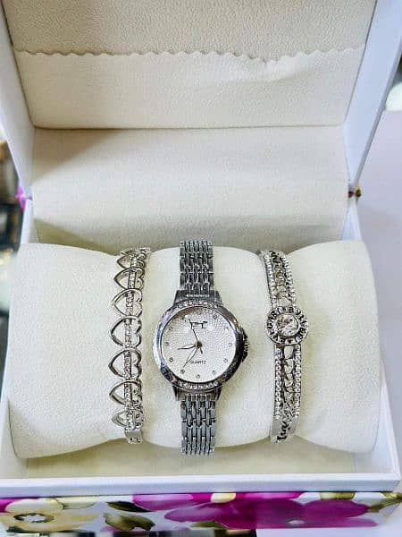 Women's watches for sale/ girls watch 1