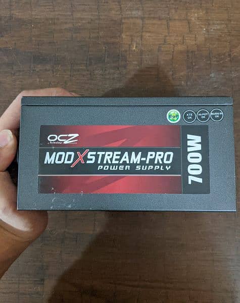 OCZ MODXTREAM-PRO 700 Watt Gaming Power Supply 80 Plus Certified 1