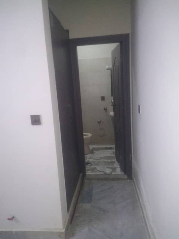 2 bed unfurnished appartment available E11 2 9