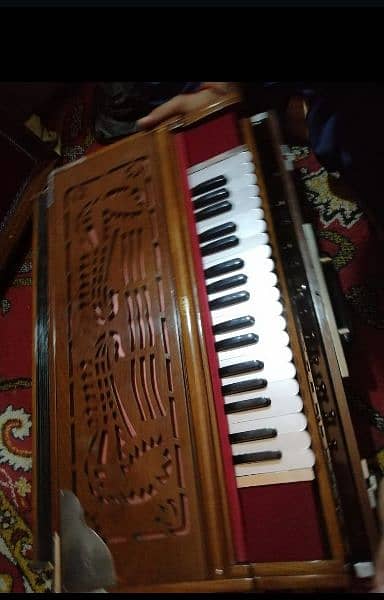 Jas England 4 set reeds 13 scale changer harmonium for sale 0