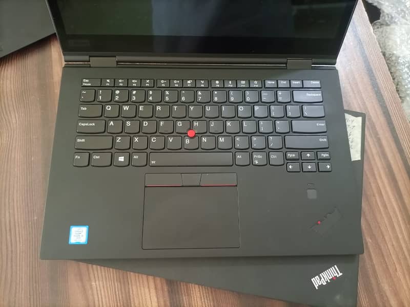 Lenovo ThinkPad X1 Yoga Core i7 8th Gen 16GB Ram 256GB SSD Non Touch 4