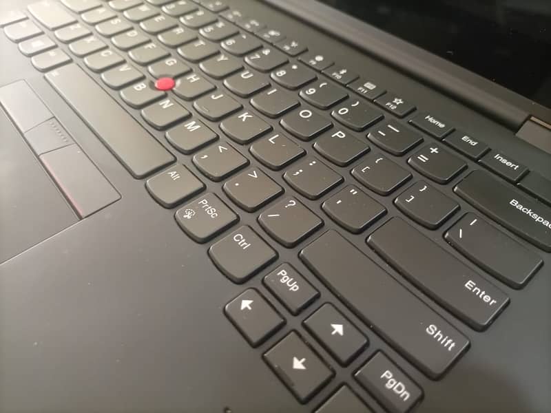 Lenovo ThinkPad X1 Yoga Core i7 8th Gen 16GB Ram 256GB SSD Non Touch 7