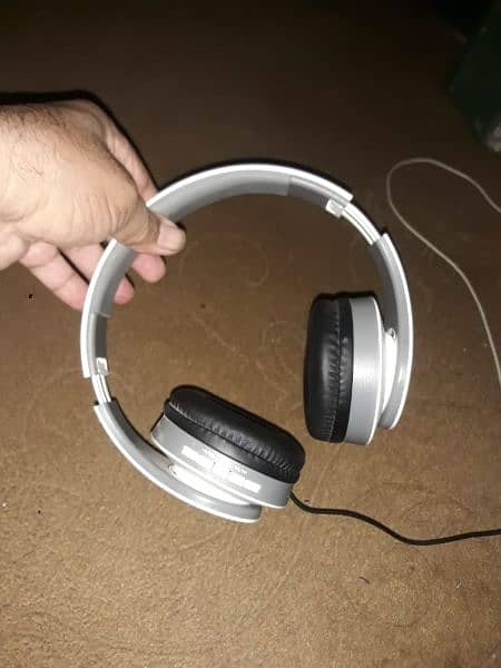 Bluetooth headset Speaker buy from Saudi arabia 1