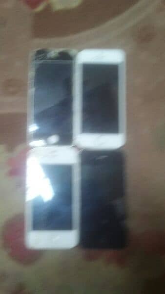 I'm selling my 2 i fhon 4s 2 ifhon 5s  64 gb 10