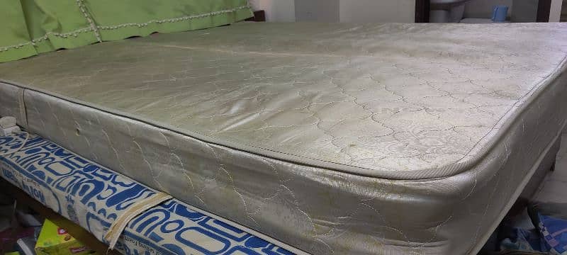 Diamond spring queen size mattress 2