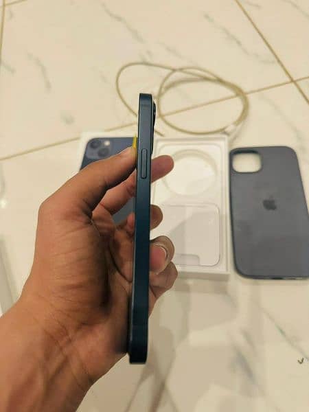 iphone 13 128gb PTA Approved watersealed 3
