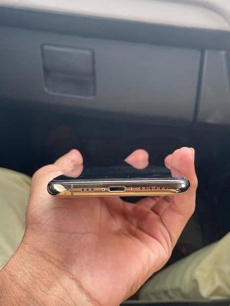 iPhone Xs 64 GB NON PTA APPROVED 3