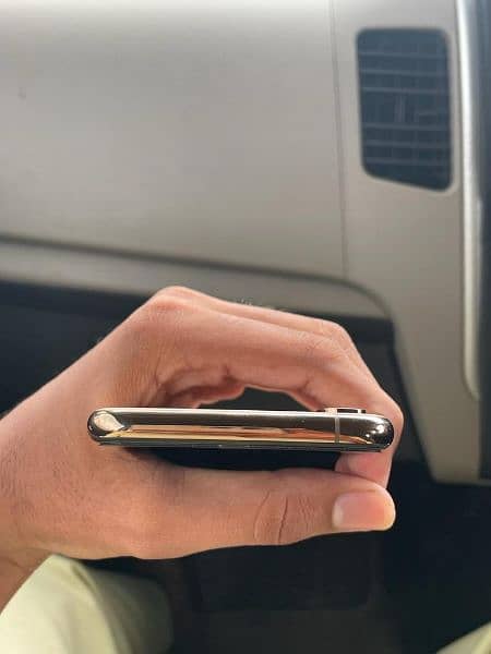 iPhone Xs 64 GB NON PTA APPROVED 4