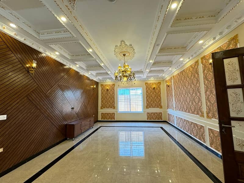 1 Kanal Spacious House Available In Marghzar Officers Colony For sale 0