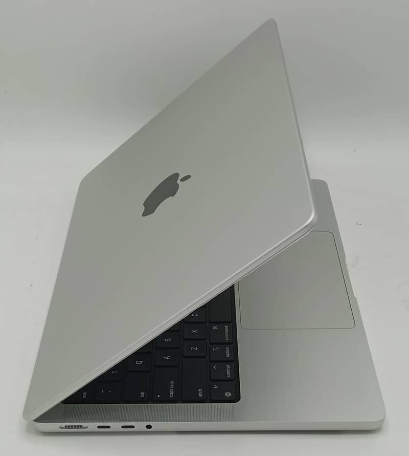 MacBook Pro 2021 M1 Pro Chip 14 Inch New Like M1 Pro 16/1TB w/ Box 4