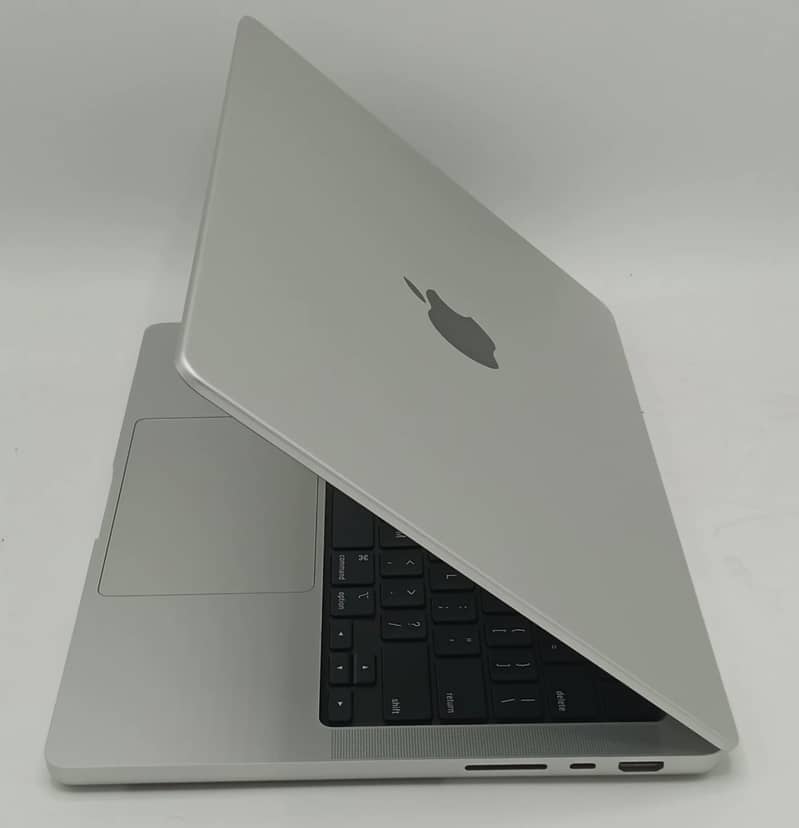 MacBook Pro 2021 M1 Pro Chip 14 Inch New Like M1 Pro 16/1TB w/ Box 5