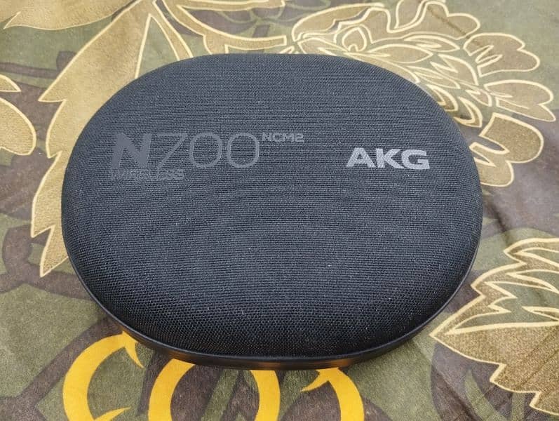 AKG (Samsung) N700NCM2 Wireless headphones 2