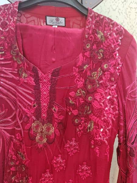 Embroidered fancy 3 pc stitched suit 2
