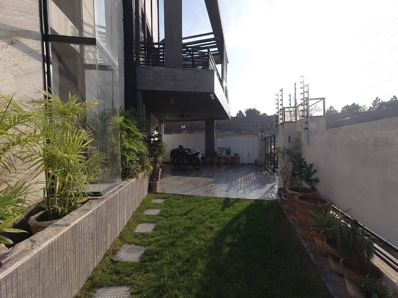 Corner House Spread Over 13 Marla In DHA Phase 3 - Block B Available 14