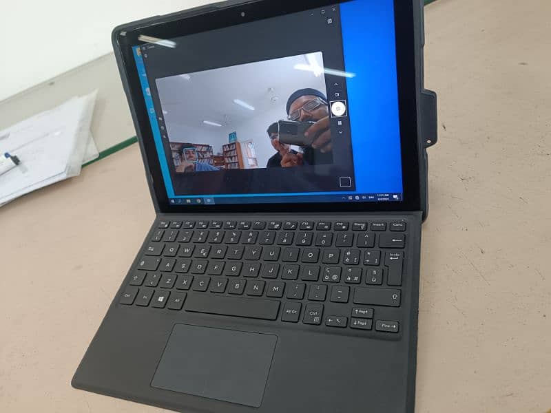 Dell Latitude 5285 (2 in 1 detach) Laptop 2