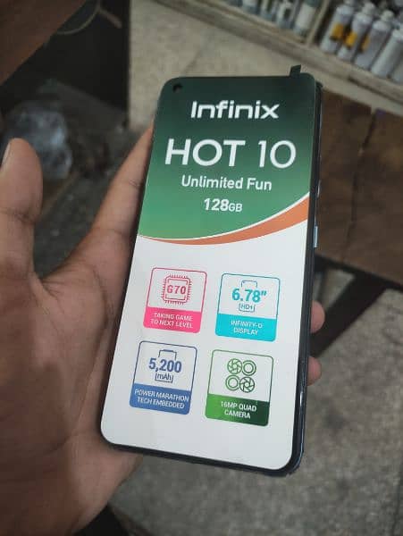 Infinix Hot 10  4/128 2