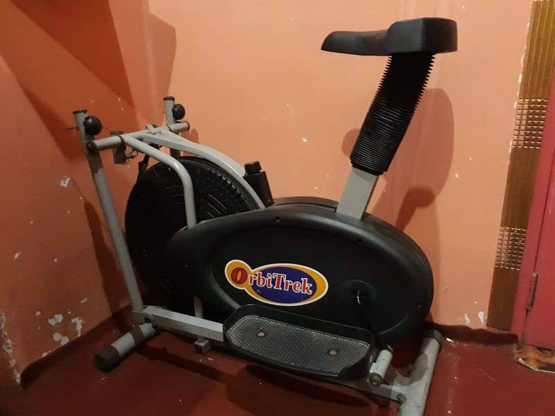 Good condition gym cycle with all accessories available 1
