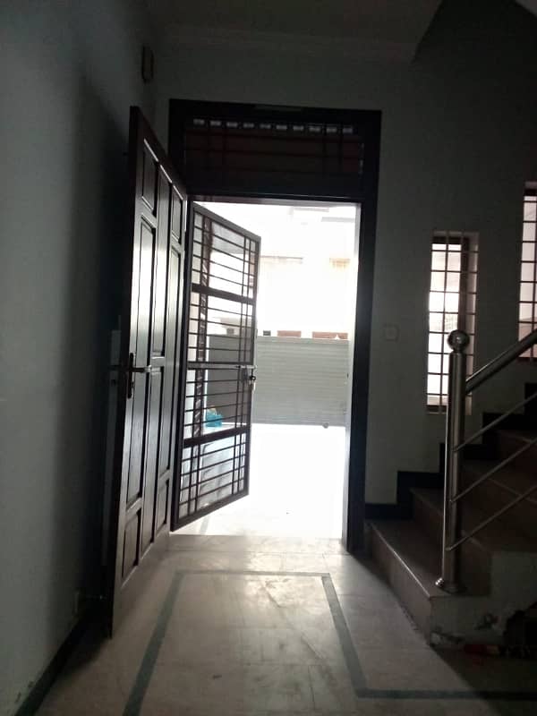 bueutyfull ground portion for rent in Pakistan town phase 1 3