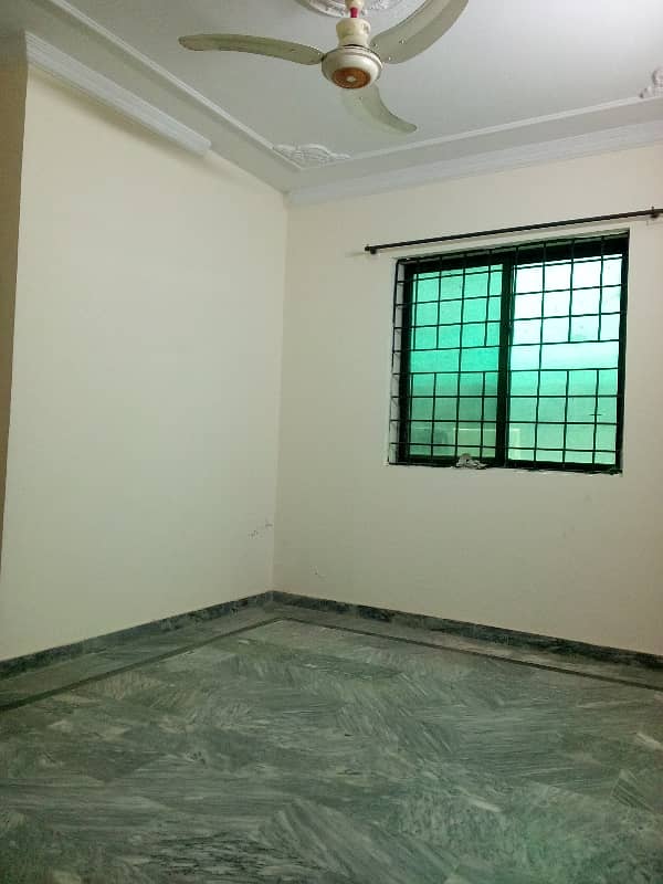 3 bedroom Ground portion available for rent in Pakistan town phase 1. 10
