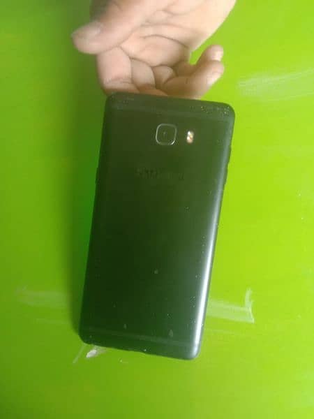 Samsung Galaxy C9 pro achi condition ma . 4 /64 urgent sell 03214056320 1