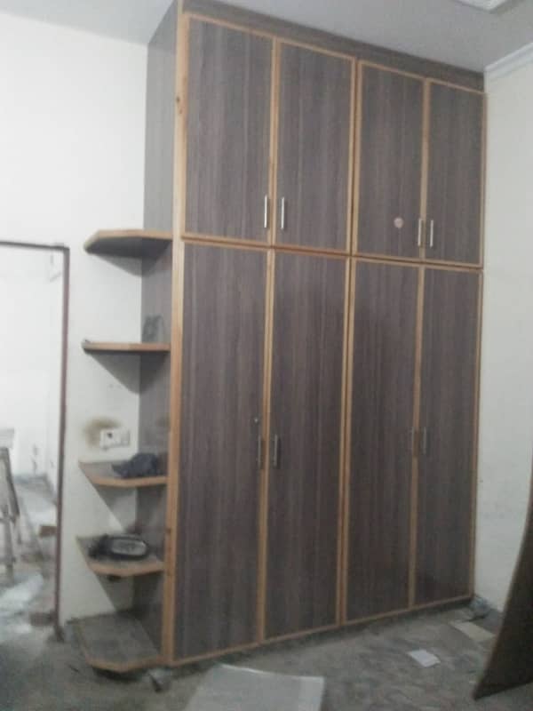 Lower portuon for rent chips floring wood wark attch bath man aproch 1