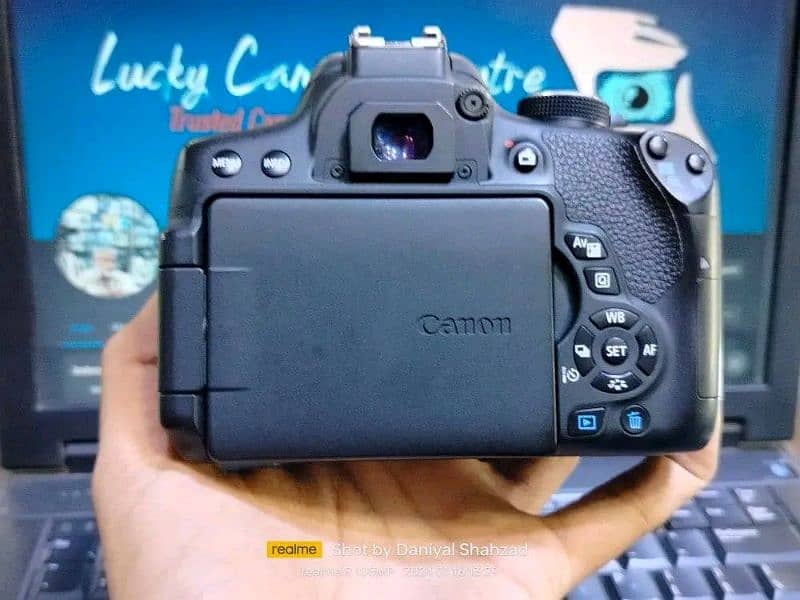 Canon 750D | Dslr Camera | 18-55mm lens | better then 70d 700d 3