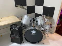 MBAT Drum kit. Almost new. Slightly used.
