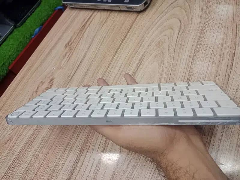 apple magic 3 keyboard with touch id modal A2449 Bluetooth wireless 3