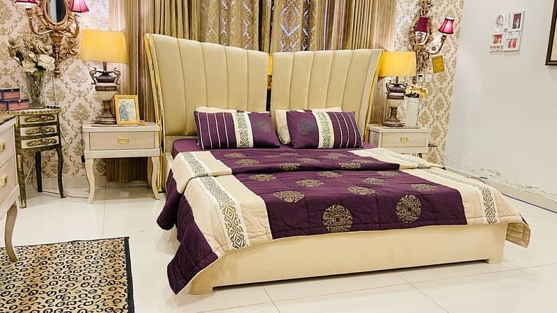 designer bedset in perfect condition 3