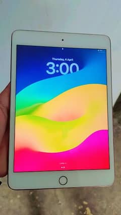 I PAD MINI 5 64GB CONDITION 10 OF 10 BOX AND ORIGINAL CHARGER 0