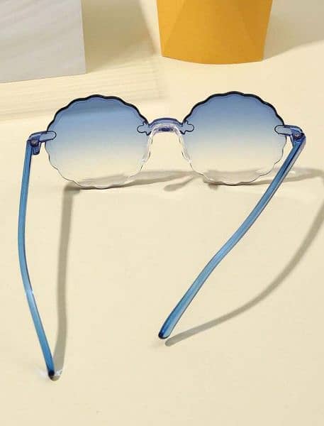 Sunglasses - Read heart shaped / Pink oversized - wide range available 3