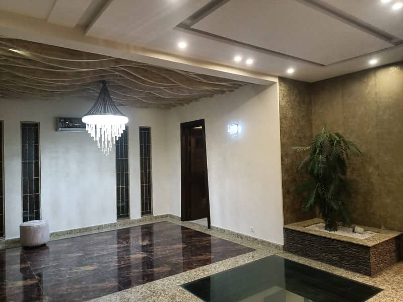 Most Luxurious 1 Kanal House Is Available For Rent 1