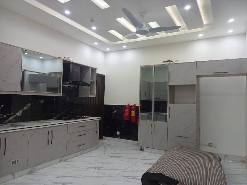 A Beautiful 1 Kanal Upper Portion Is Available For Rent In PHASE 6 DHA, Lahore. 6