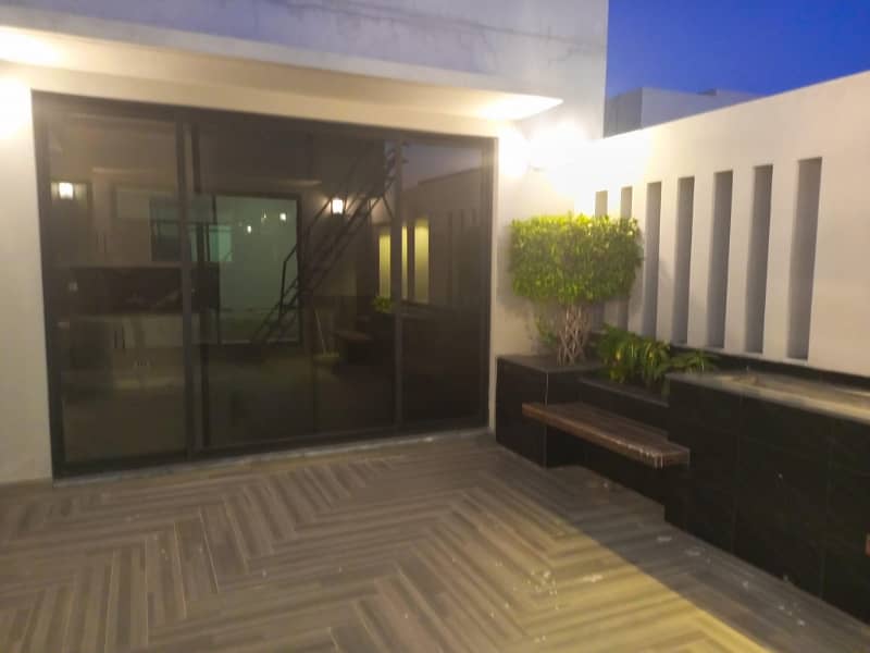 A Beautiful 1 Kanal Upper Portion Is Available For Rent In PHASE 6 DHA, Lahore. 14