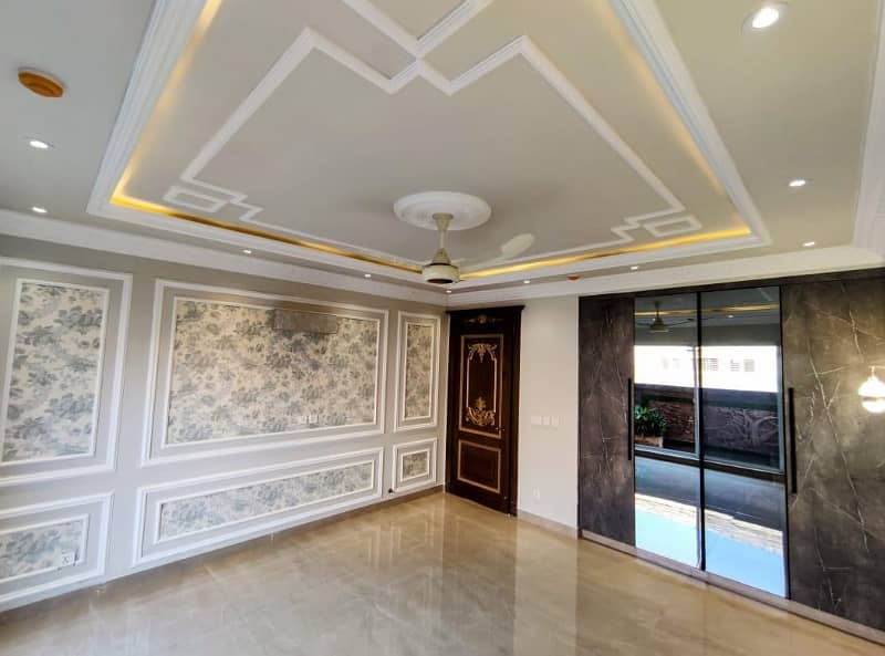 A Beautiful 1 Kanal House Is Available For Rent In PHASE 1 DHA, Lahore. 15