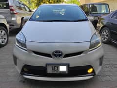 Toyota Prius S 1.5 2013 Model Import 2017 Reg Islamabad . Inside out f 0