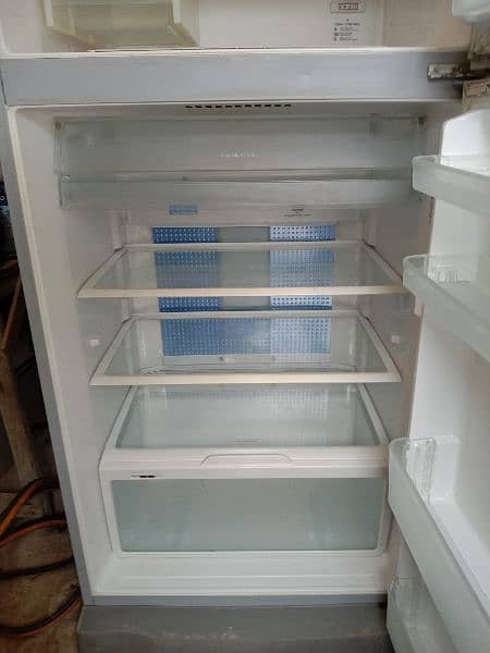 Hitachi Refrigerator Good condition Original condition 2