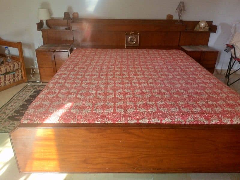 queen size bed set with dressing table 0