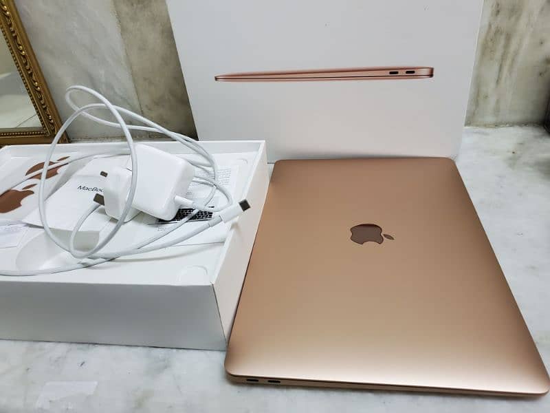 Macbook Air M1 Gold New Scratchless 10/10 Condition. 3 months Warranty 9