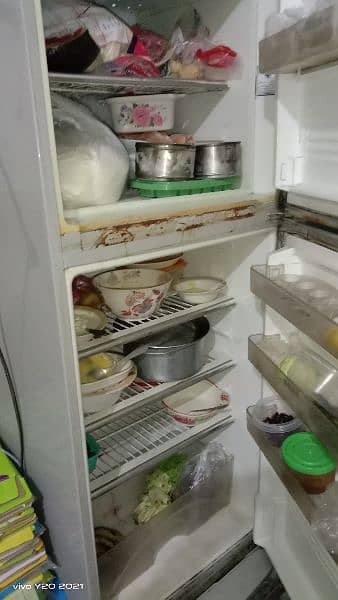 Dawlance medium size fridge outclass freezing 3