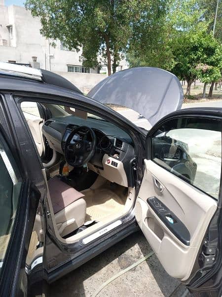 Honda BRV in ganuaine condition first hand used 16